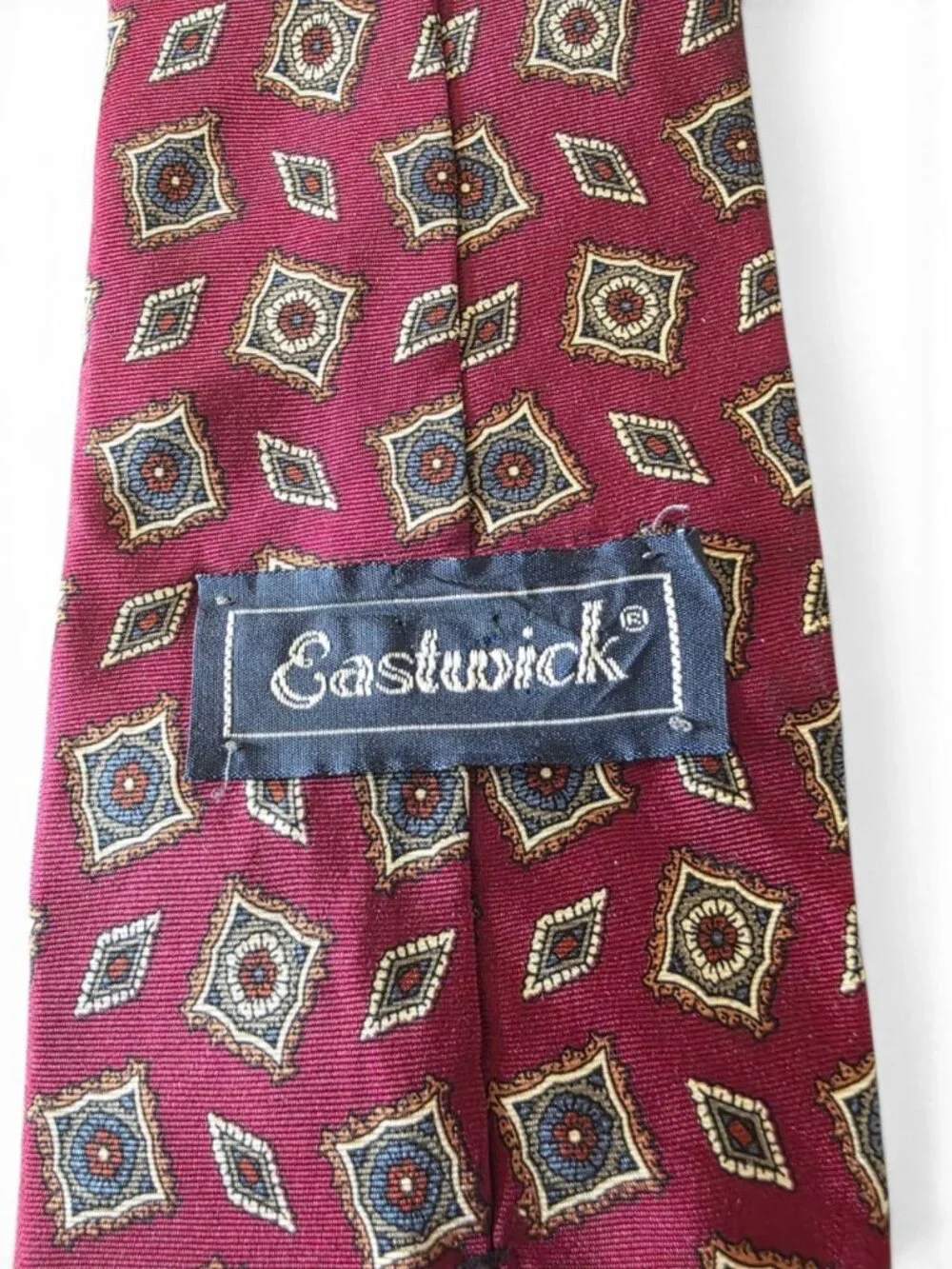Eastwick All Silk Necktie Burgundy Geometric Medallion Vintage Classic Tie